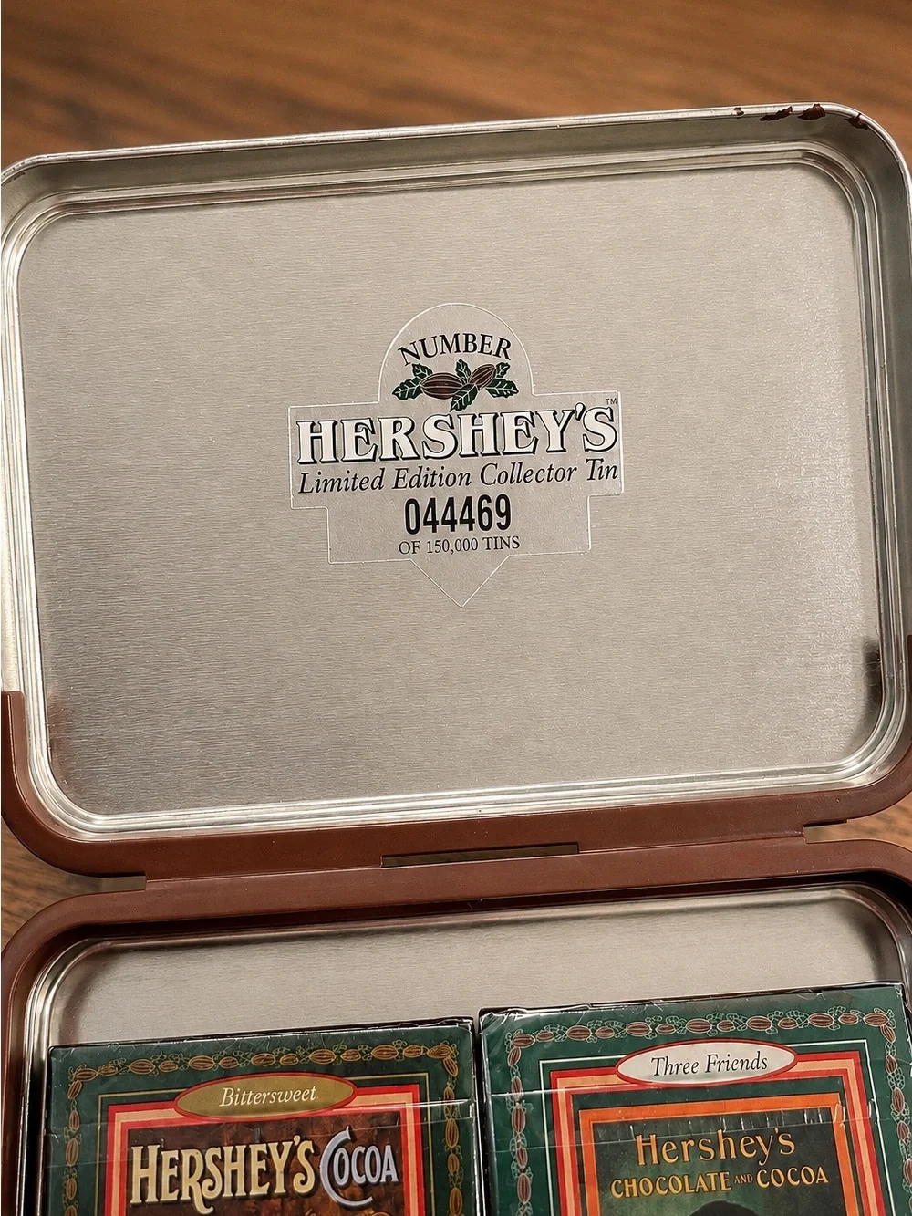 NWT Limted Edition Hershey’s collectible tin with unopened playing cards